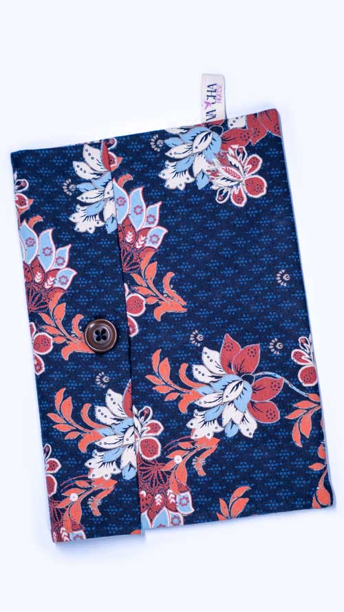 10 inch Cosmetic / Toiletries / Chargers Kit